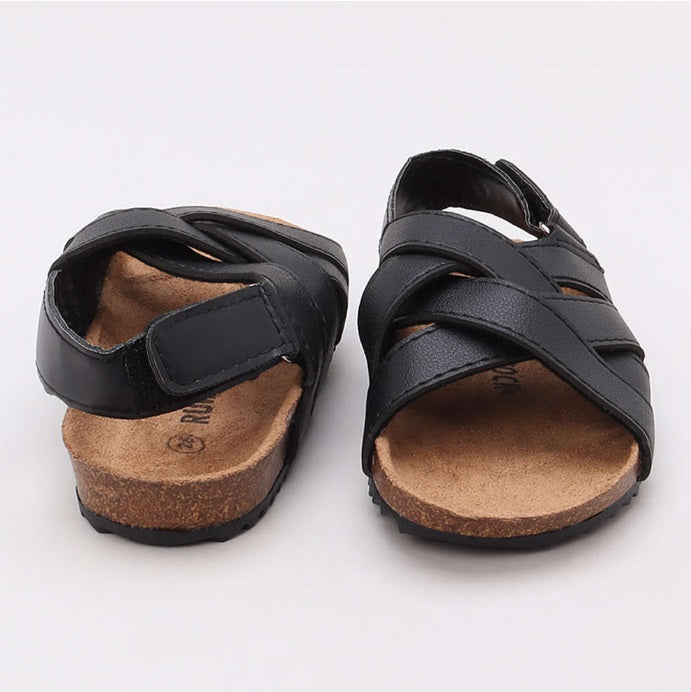 HopscotchBoys Black Solid Sandals